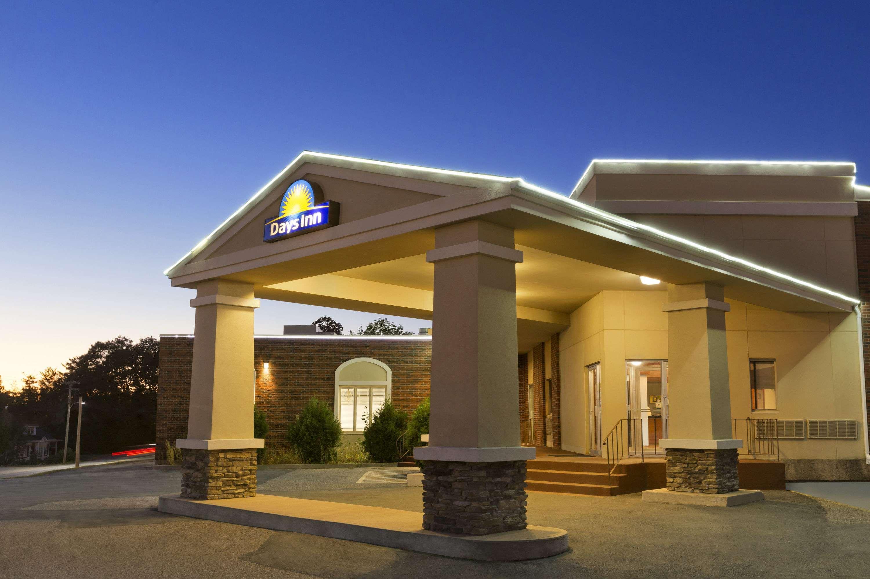 Days Inn By Wyndham Bridgewater Conference Center Экстерьер фото