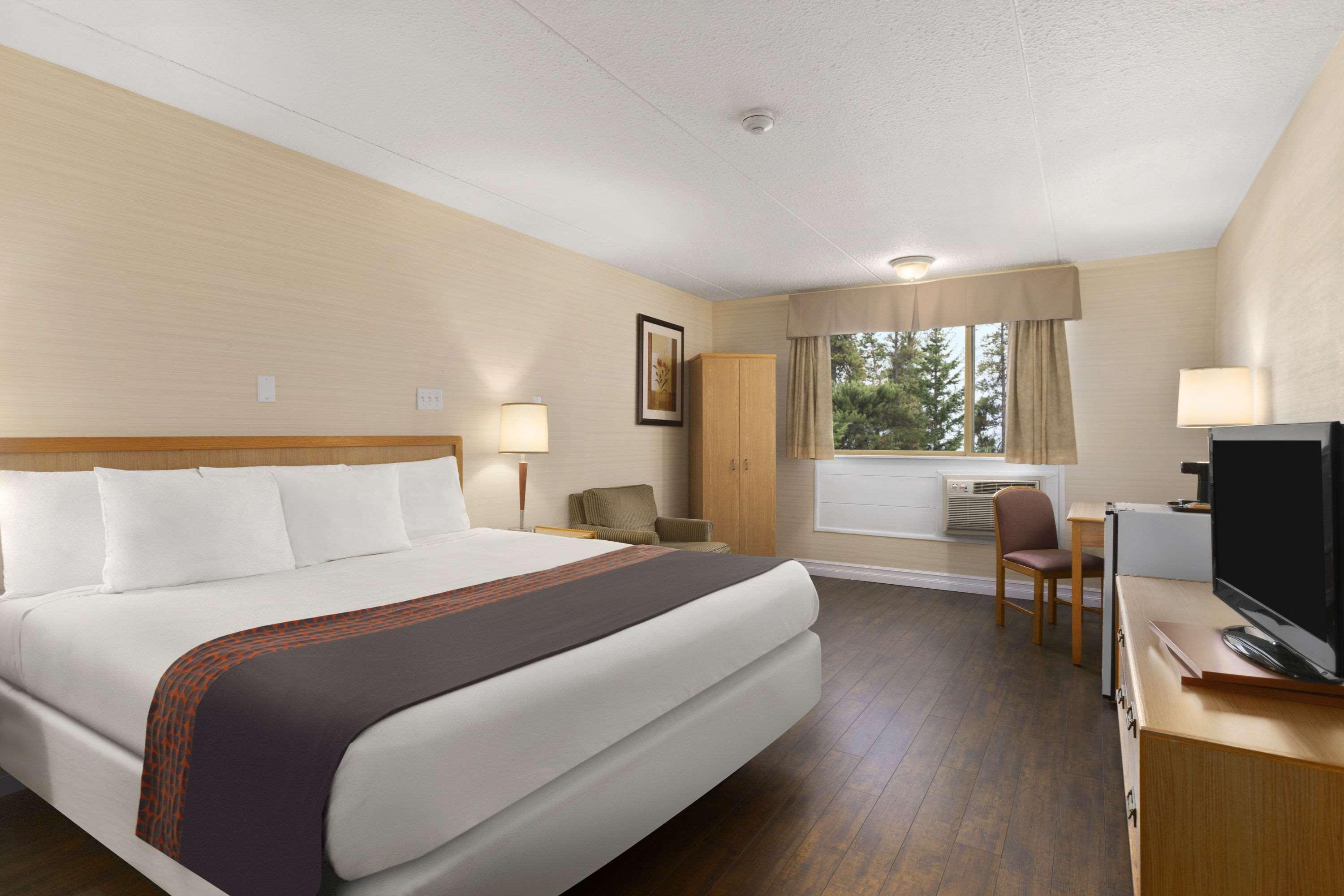 Days Inn By Wyndham Bridgewater Conference Center Экстерьер фото