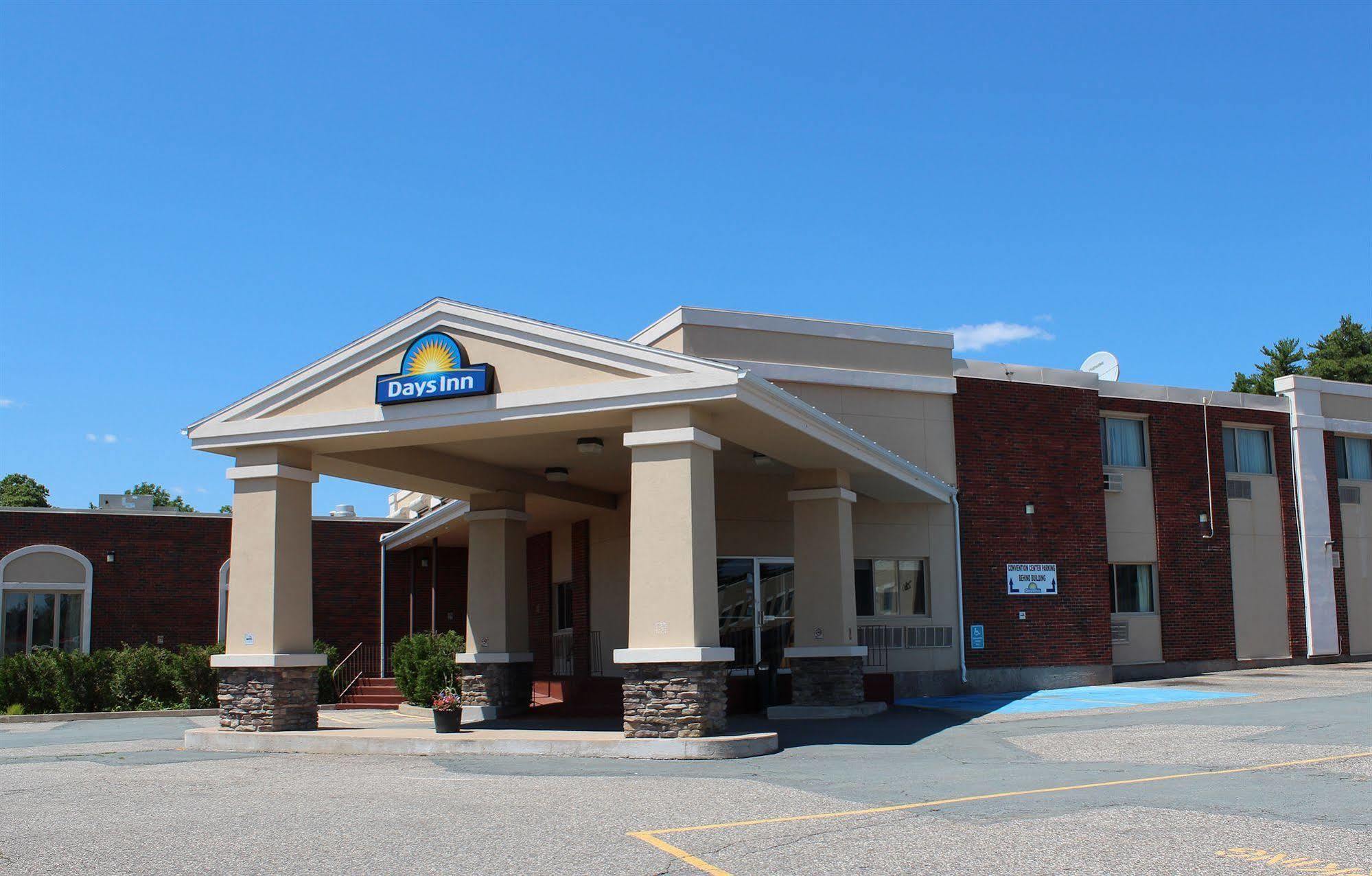 Days Inn By Wyndham Bridgewater Conference Center Экстерьер фото